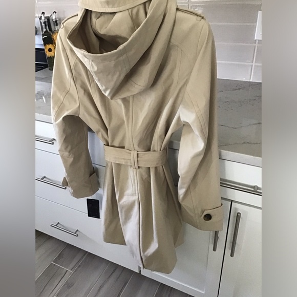 Ladies London Fog Trench Coat - Picture 2 of 8